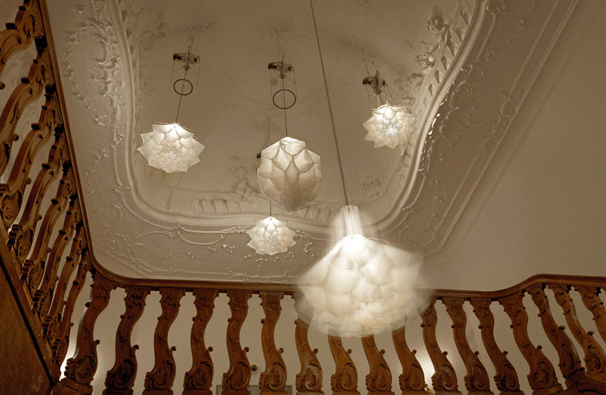 silk-flower-light-kinetic-sculpture-shylight-studio-drift-rijksmuseum-2
